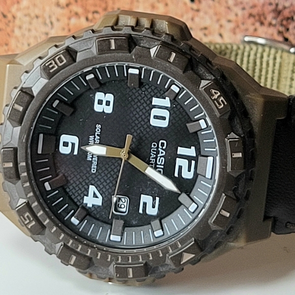Casio Accessories Casio Mens Watch With Velcro Band New Over Inches